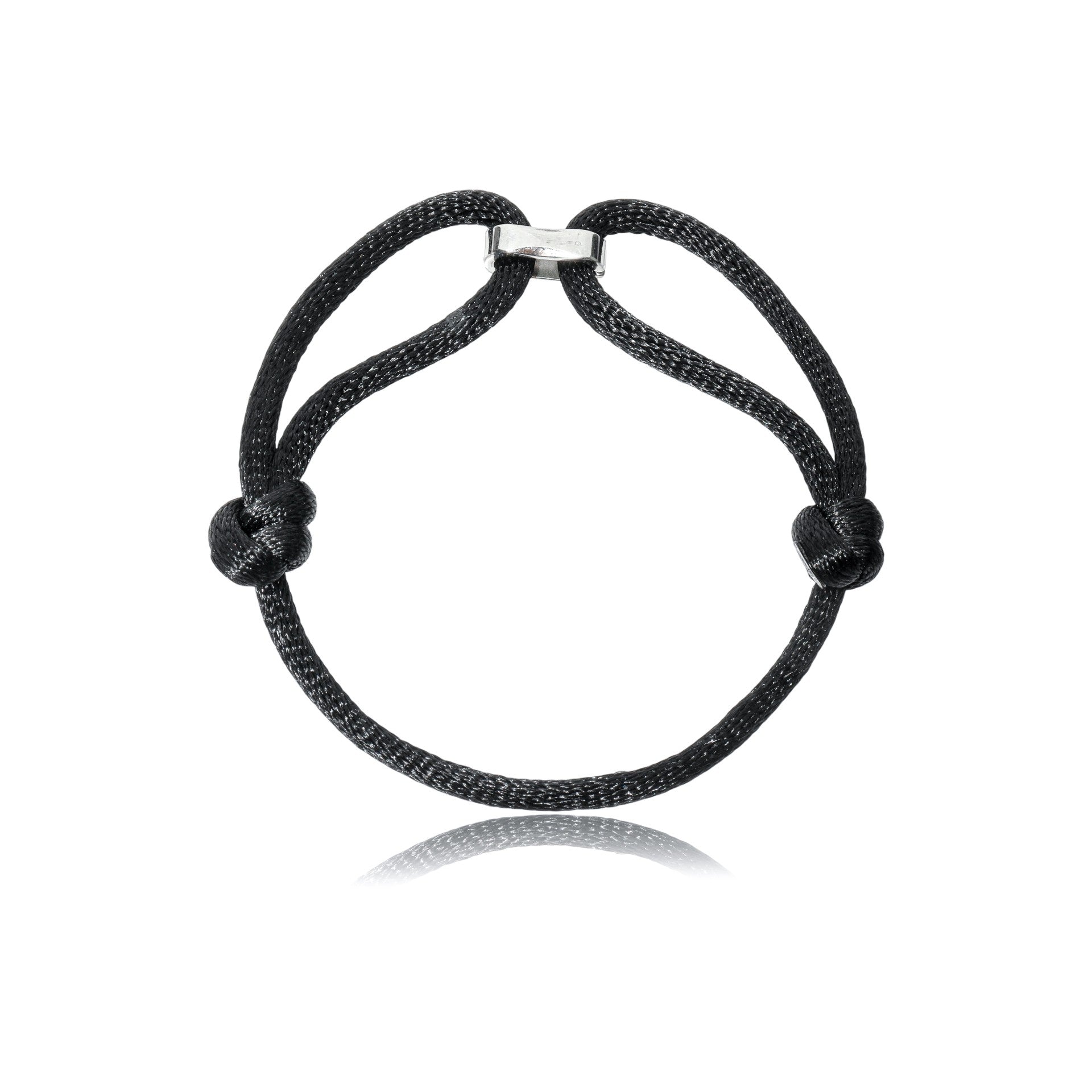 Pulseira Fios de Seda Preta com Berloque de Aço