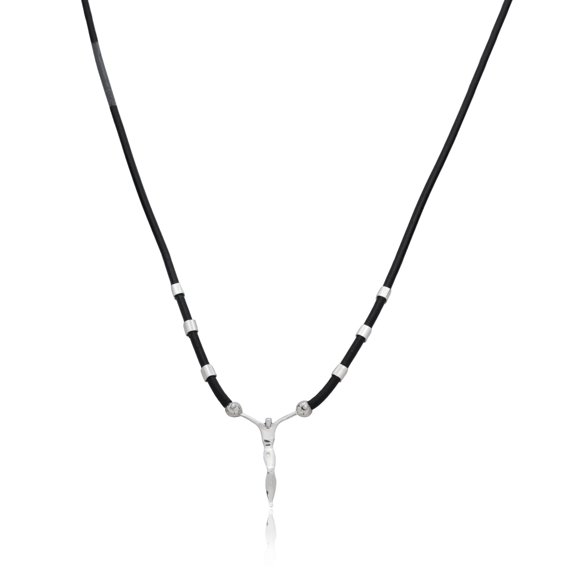 Colar de Couro Ajustável com Cristo em Prata