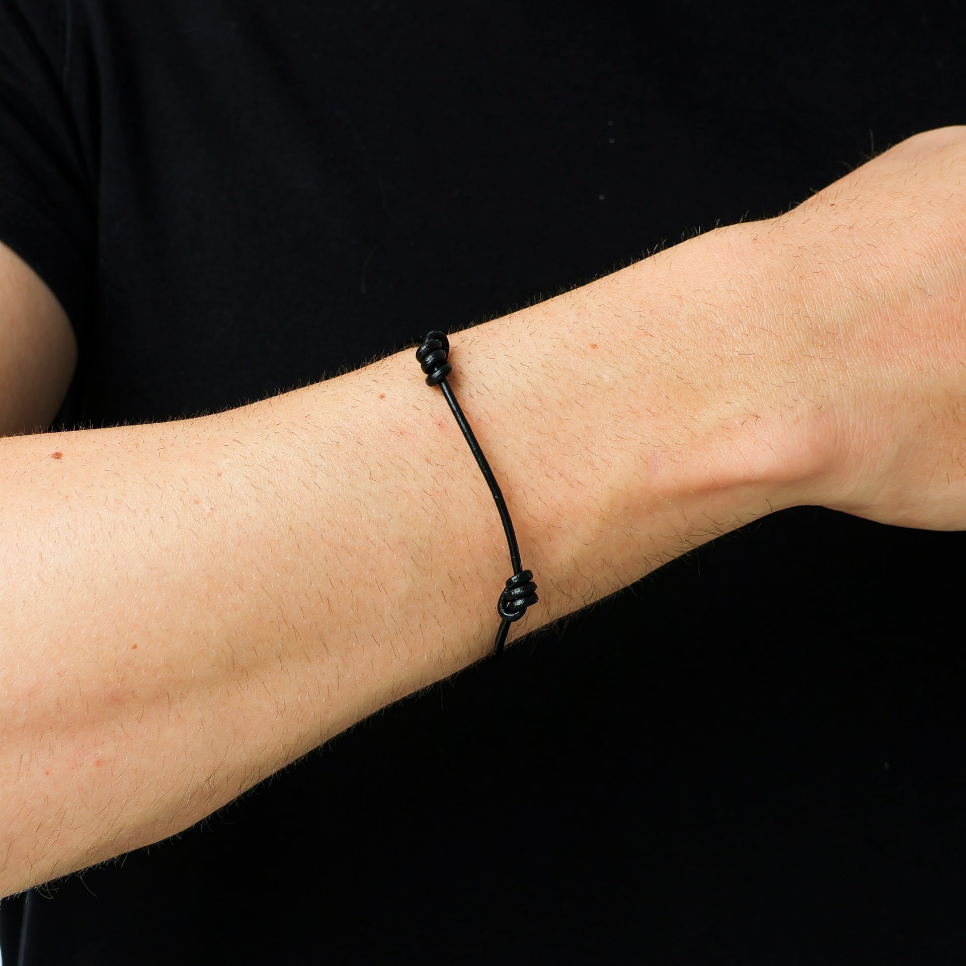 Pulseira Silicone Preta Nó Duplo