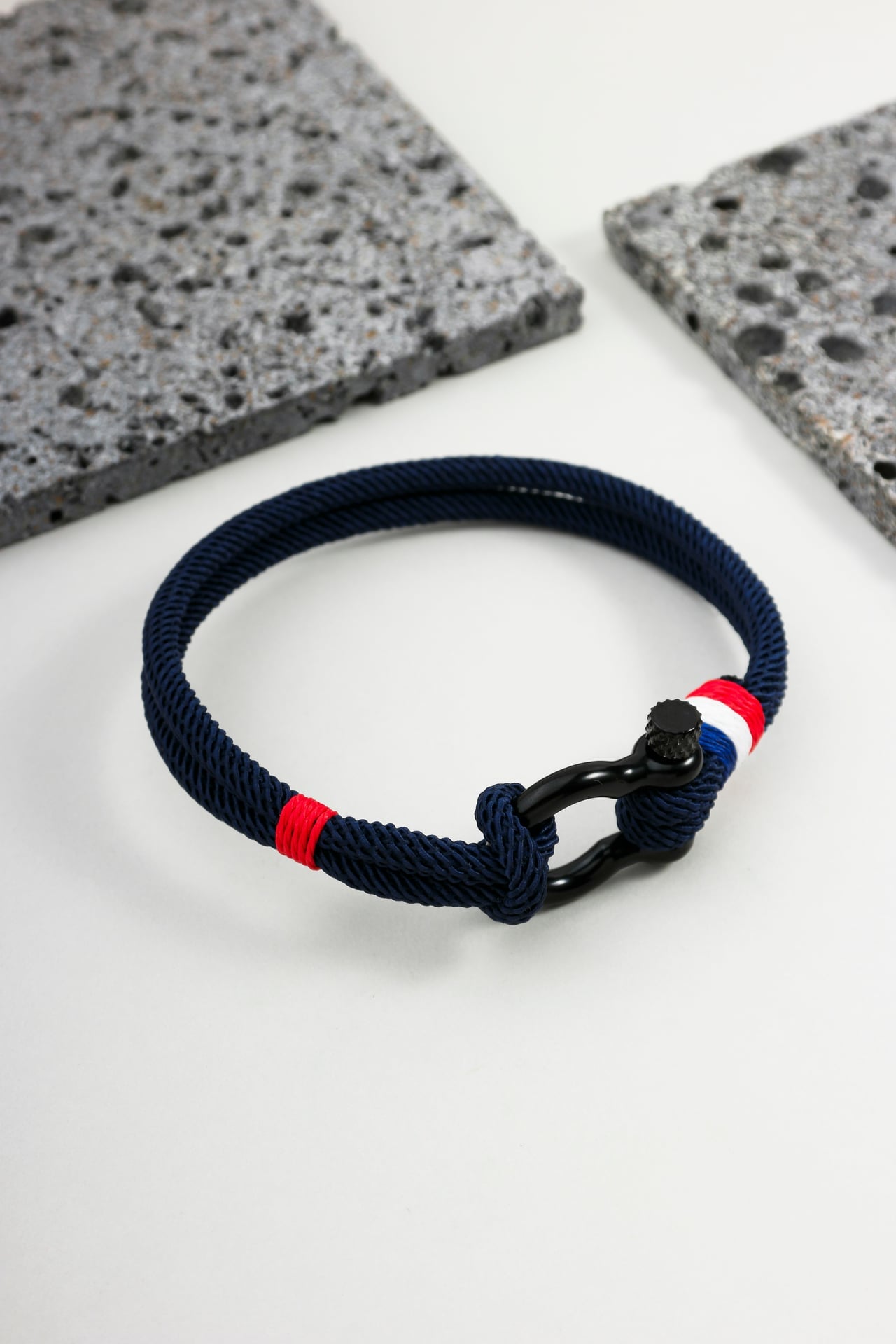 Pulseira Corda Náutica Azul Marinho com Fecho Manilha