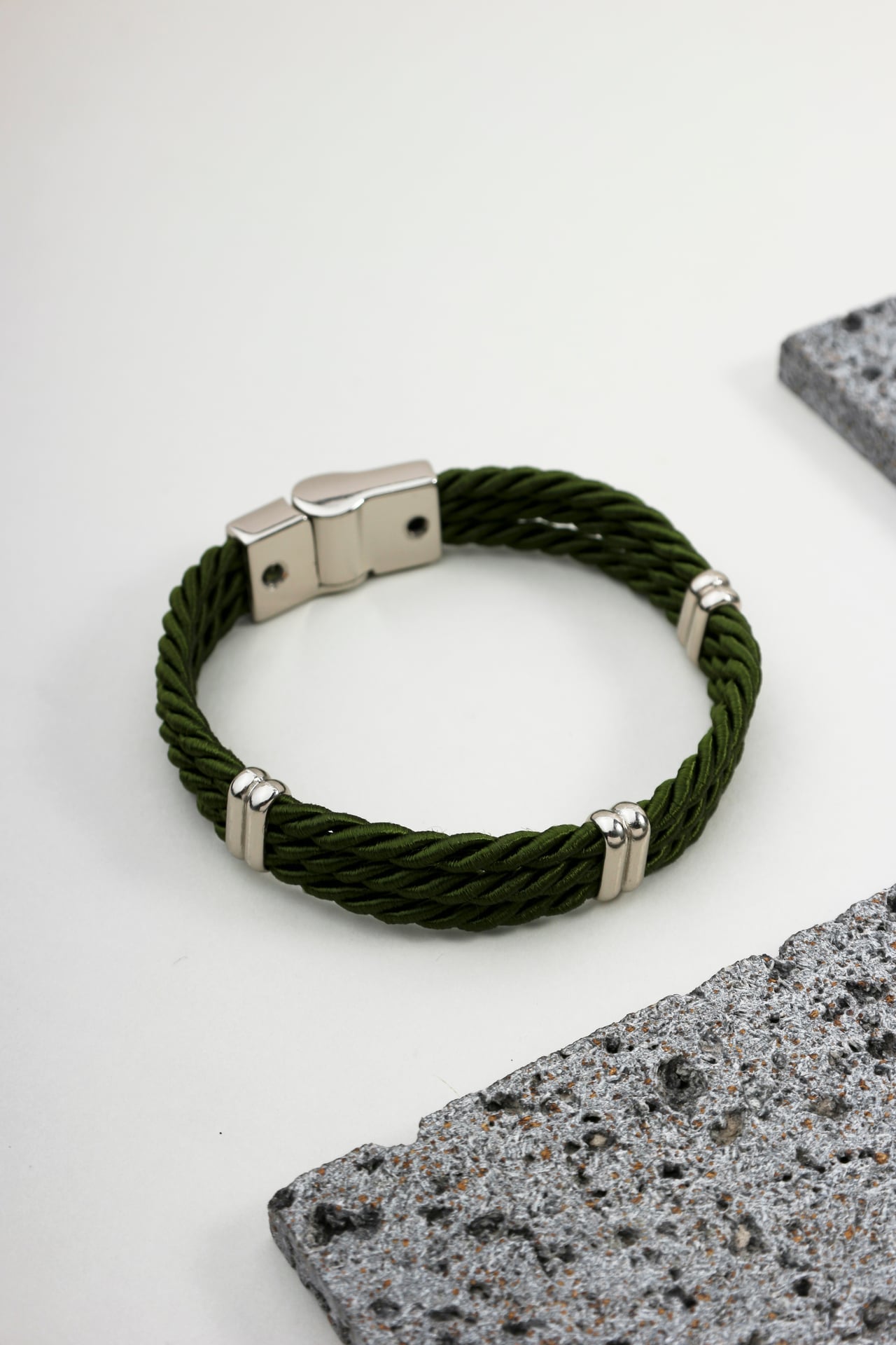 Pulseira Corda Náutica Verde com Tiras Triplas